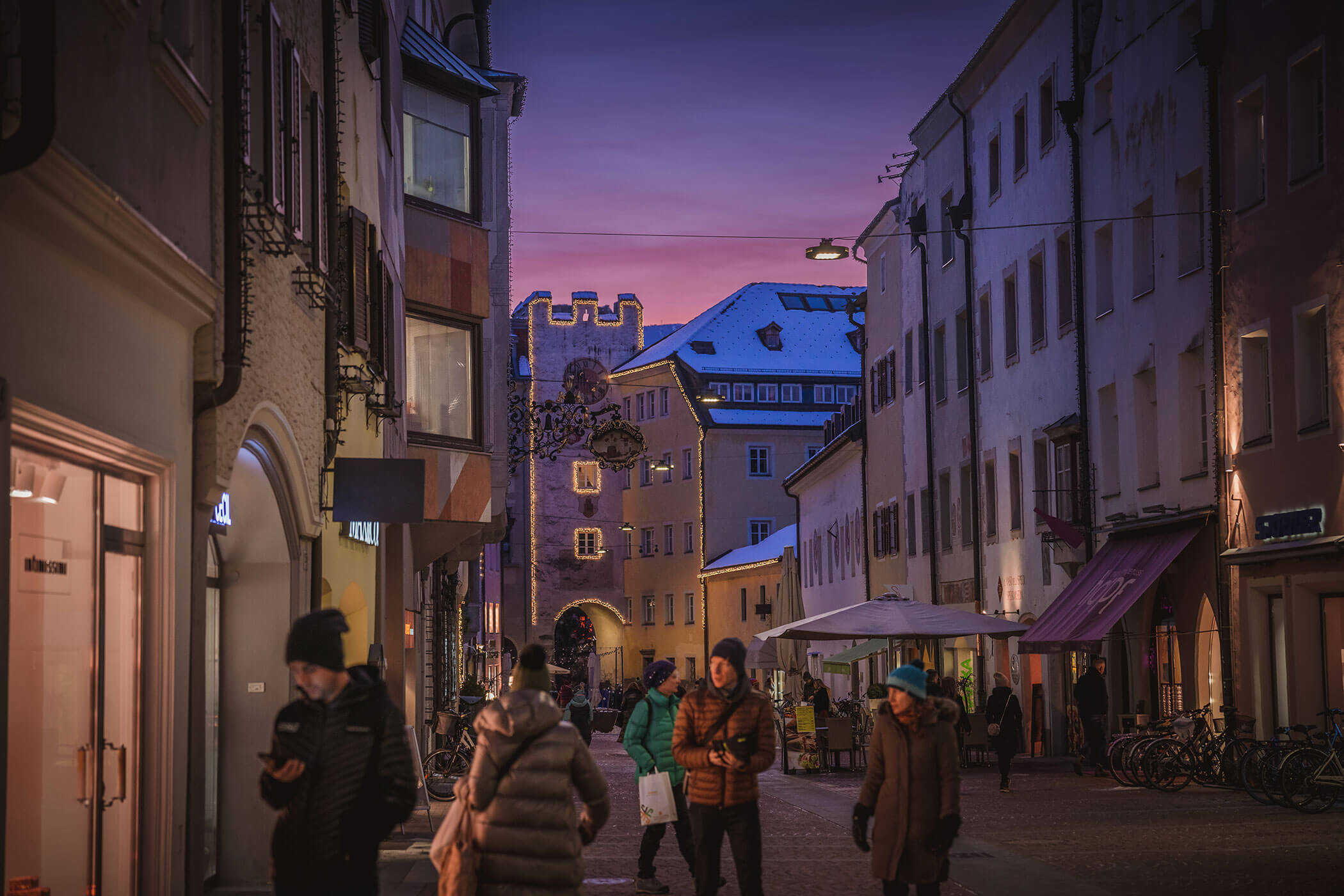 The Stadtgasse in Brunico at night